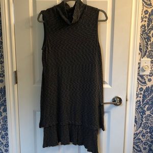 Anthropologie left of center blue/grey knit tunic